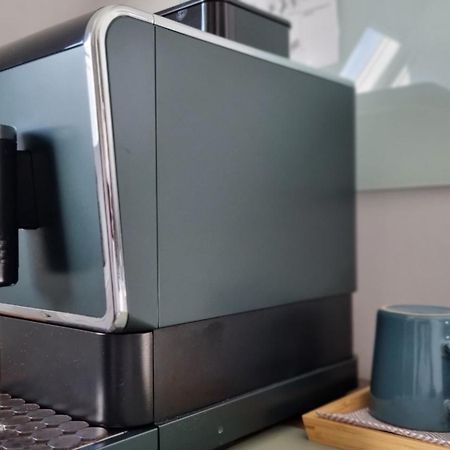 # Exclusives Loft # Parkplatz Auf Grundstueck Mit Wallbox, Klimaanlage, Netflix Apartment ฟัลเคนซี ภายนอก รูปภาพ