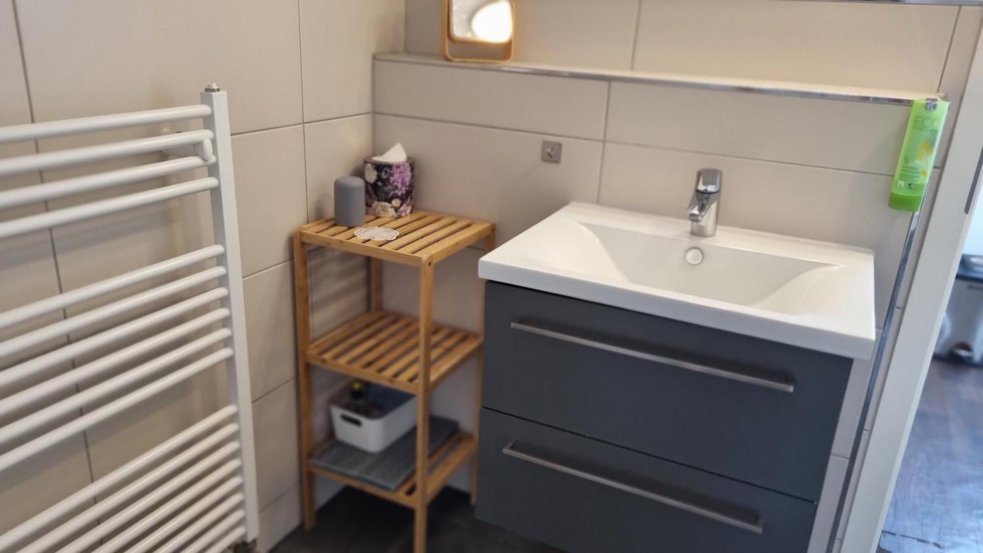 # Exclusives Loft # Parkplatz Auf Grundstueck Mit Wallbox, Klimaanlage, Netflix Apartment ฟัลเคนซี ภายนอก รูปภาพ