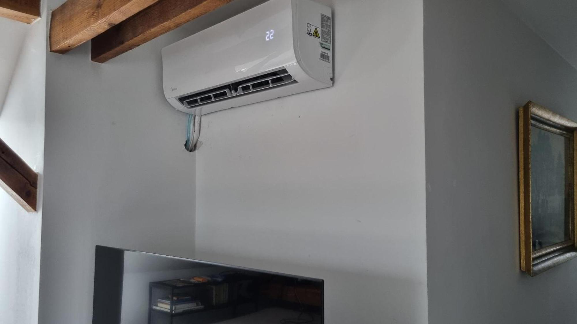 # Exclusives Loft # Parkplatz Auf Grundstueck Mit Wallbox, Klimaanlage, Netflix Apartment ฟัลเคนซี ภายนอก รูปภาพ